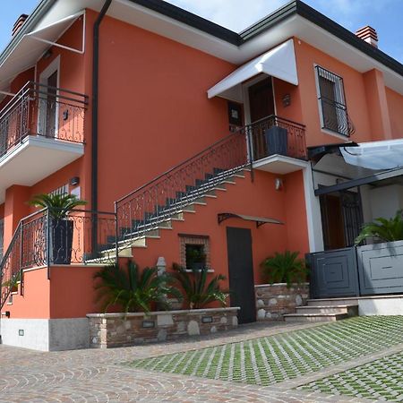 H2O Bed & Breakfast Sirmione Bagian luar foto
