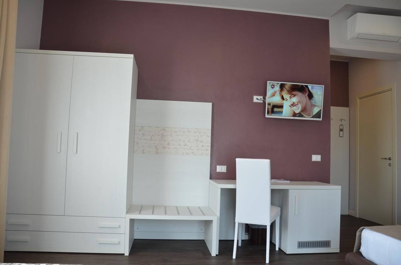 H2O Bed & Breakfast Sirmione Bagian luar foto
