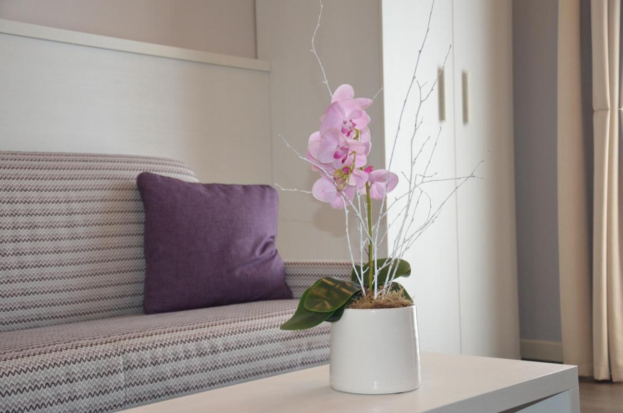 H2O Bed & Breakfast Sirmione Bagian luar foto
