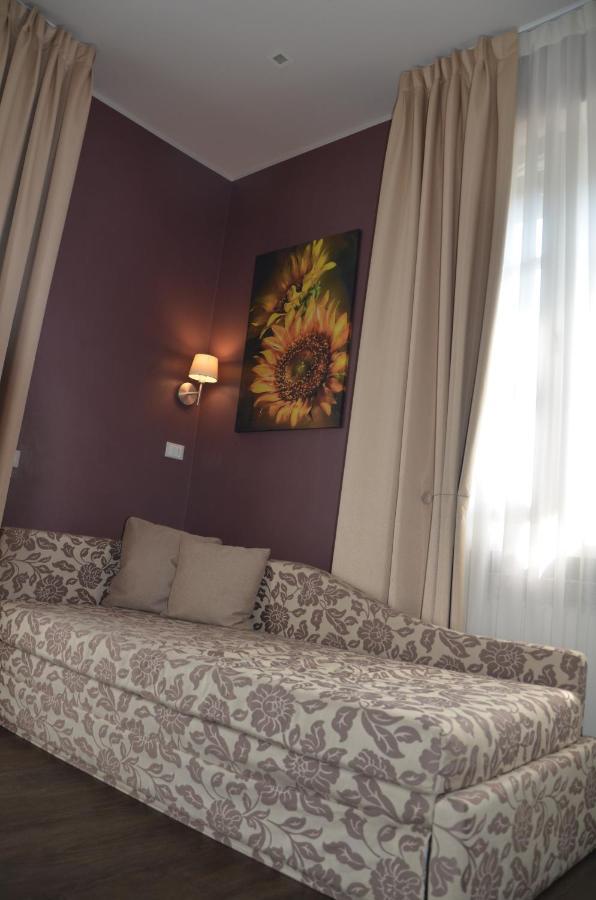H2O Bed & Breakfast Sirmione Bagian luar foto
