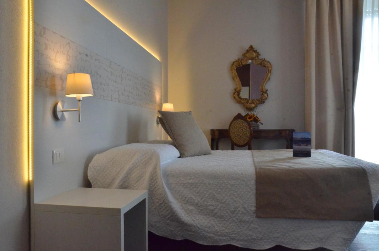 H2O Bed & Breakfast Sirmione Bagian luar foto
