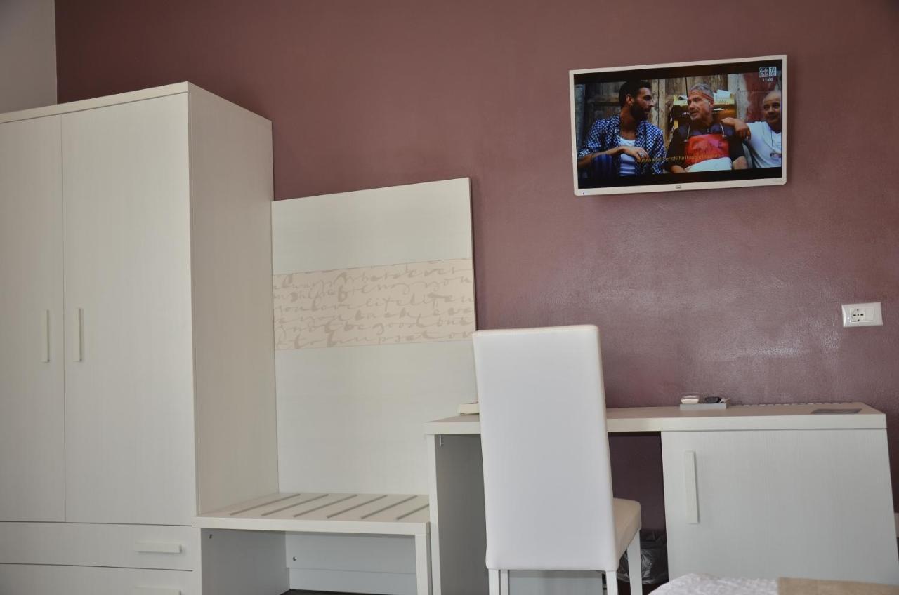 H2O Bed & Breakfast Sirmione Bagian luar foto