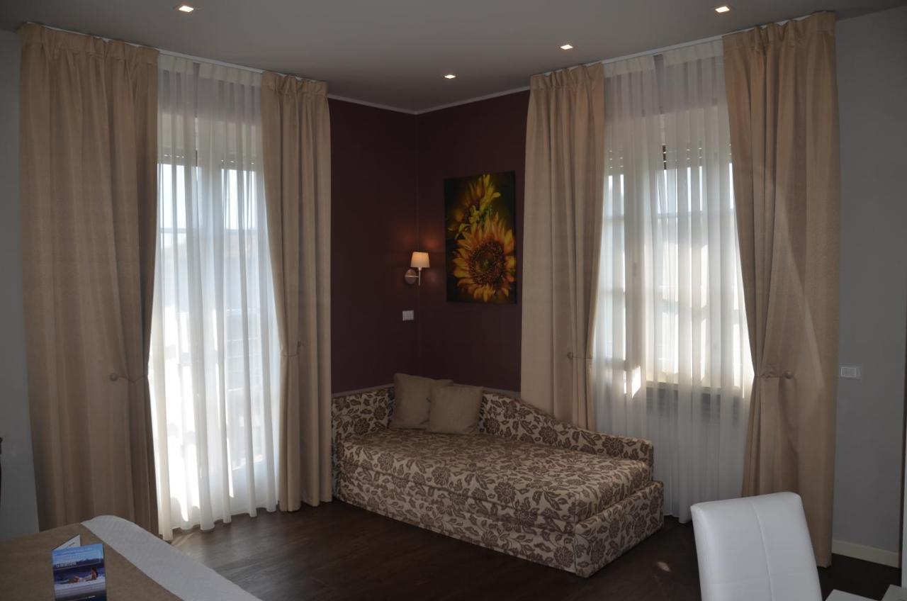 H2O Bed & Breakfast Sirmione Bagian luar foto